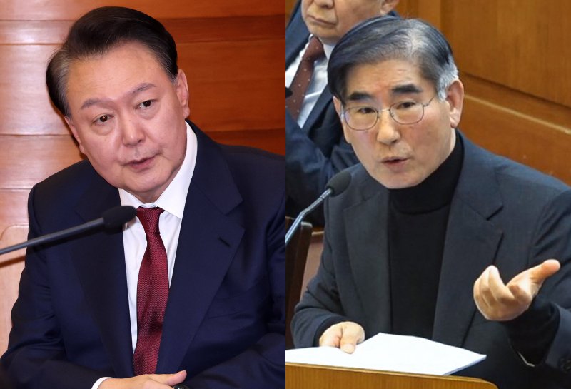 윤석열 대통령(왼쪽)과 김용현 전 국방부 장관이 23일 오후 서울 종로구 헌법재판소에서 열린 탄핵심판 4차 변론기일에 출석해 있다. (사진공동취재단/헌재 제공)2025.1.23/뉴스1 ⓒ News1 사진공동취재단