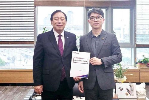 최민호 세종시장, 환경부 장관에게 세종보 재가동 촉구 (출처=연합뉴스)