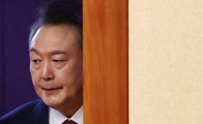 법원 "尹, 14일 재판 때 지하주차장 출입 허용"