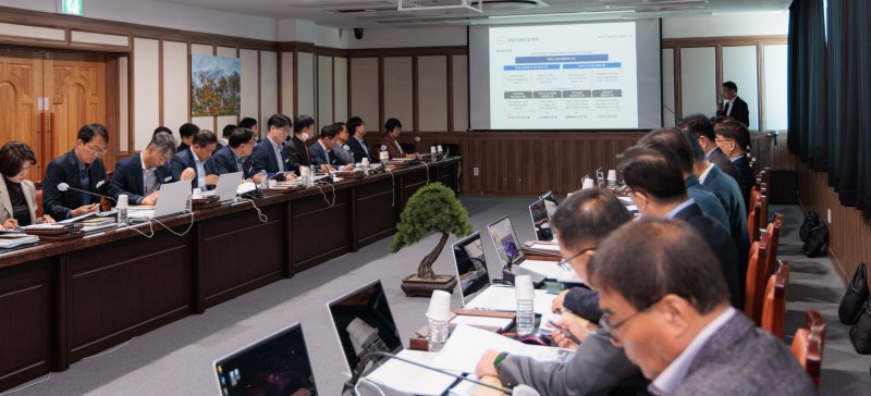 [합천=뉴시스] 경남 합천군은 7일 군청 대회의실에서 합천군 관광종합계획 수립 용역 최종보고회를 열고 있다. (사진=합천군 제공) 2025.04.07. photo@newsis.com *재판매 및 DB 금지