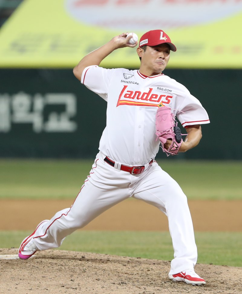 [서울=뉴시스] 프로야구 SSG 랜더스의 노경은. (사진 = SSG 랜더스 제공) *재판매 및 DB 금지