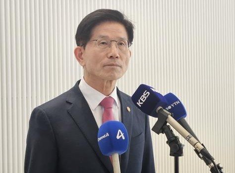 김문수 고용노동부 장관 (출처=연합뉴스)