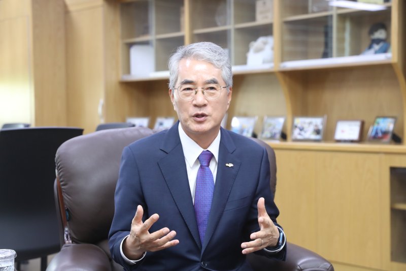 [창원=뉴시스] 박종훈 경남교육감. (사진=뉴시스 DB). photo@newsis.com *재판매 및 DB 금지