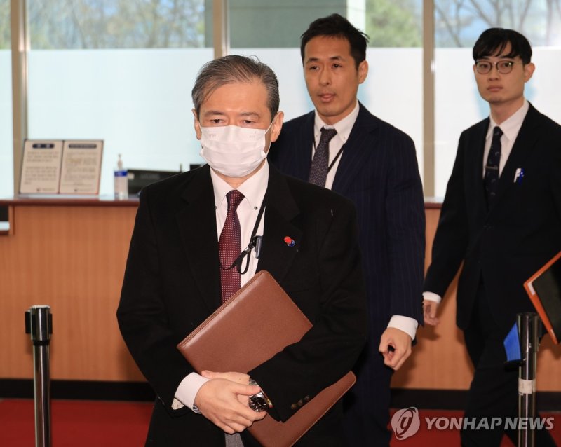 외교부로 초치되는 주한일본대사관 총괄공사 (출처=연합뉴스)