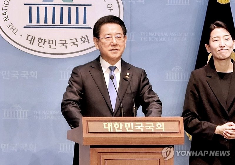 대선 불출마 선언하는 김영록 지사 (출처=연합뉴스)