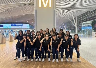 지난 3일 출국한 한국 여자 아이스하키 대표팀 (출처=연합뉴스)