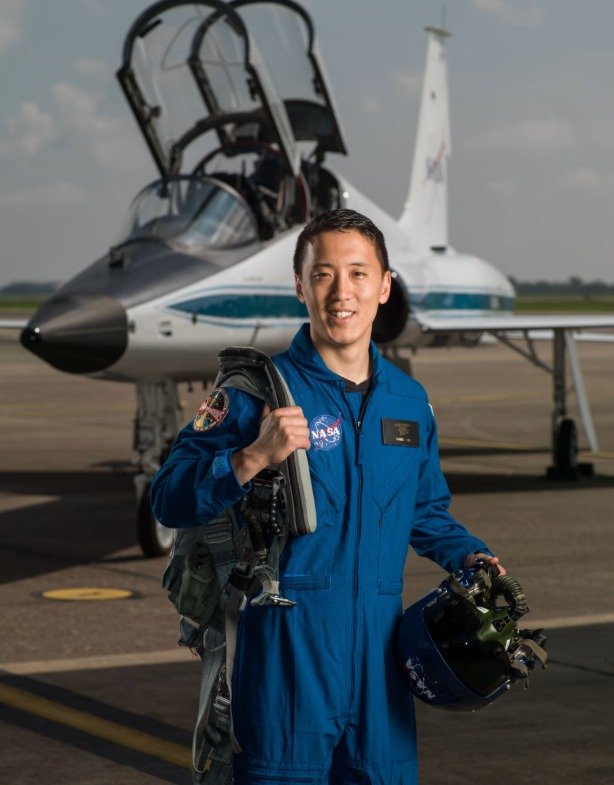 우주인 훈련을 받고 있는 김씨 - NASA 배포