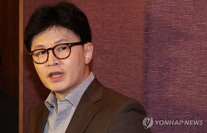 질문에 답하는 한동훈 (출처=연합뉴스)