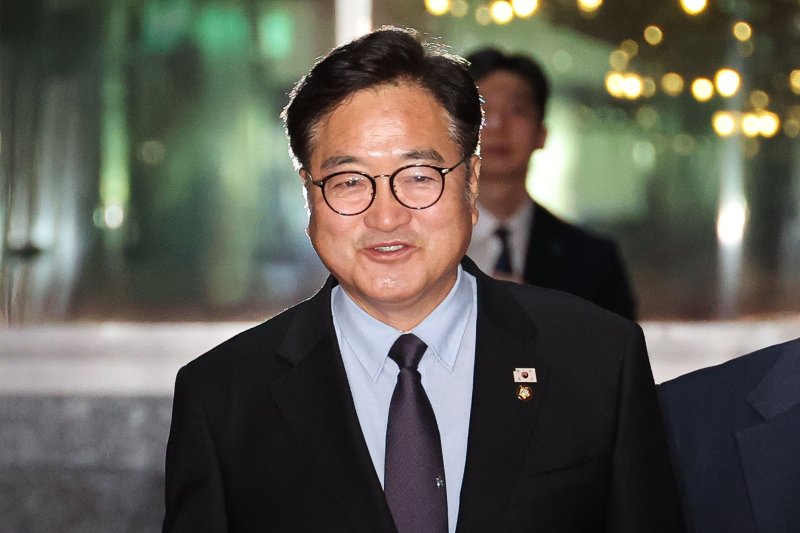 사흘만에 친명비토에 개헌투표 제안 접은 우 의장