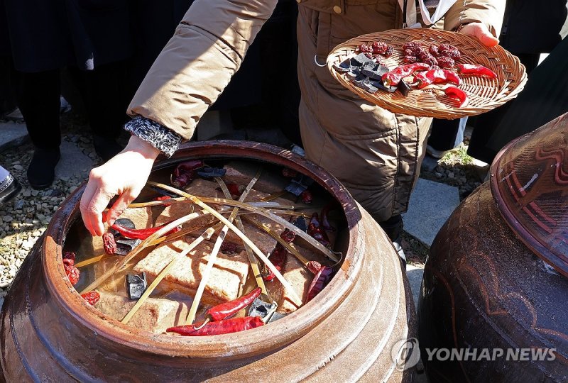 정월 장 담그기 (출처=연합뉴스)