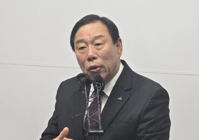 10일 기자간담회 하는 최민호 세종시장/뉴스1