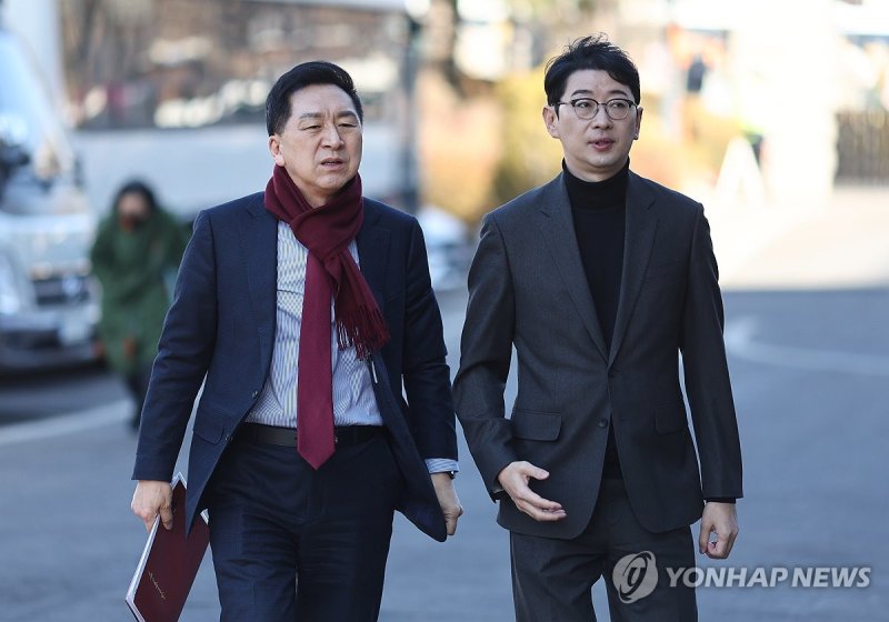 법정 향하는 김기현·주진우 의원 (출처=연합뉴스)