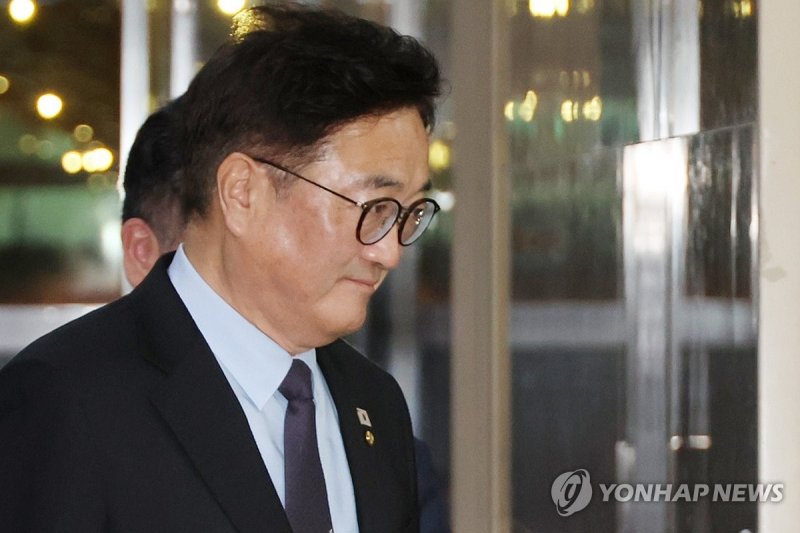 출근하는 우원식 의장 (출처=연합뉴스)