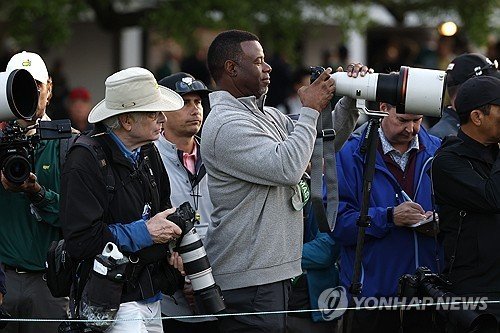 마스터스에서 사진사로 활약하는 켄 그리피 주니어. (출처=연합뉴스)