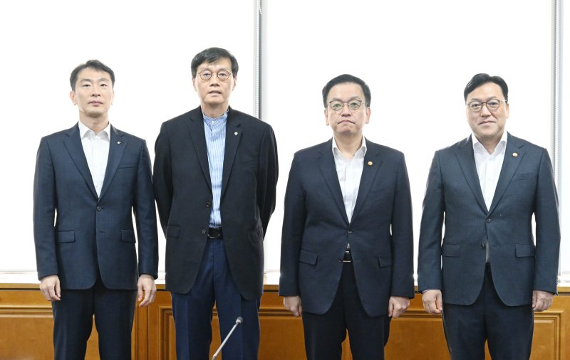 최상목 "품목별 美관세 여전…주식·국채·외환 모니터링 강화"