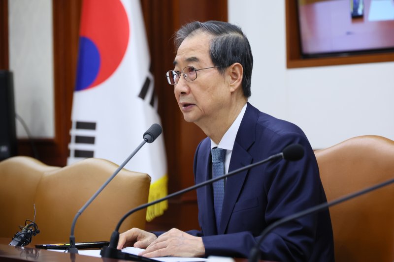 한덕수 대통령 권한대행 국무총리가 10일 서울 종로구 정부서울청사에서 열신 국정현안관계장관회의에서 발언을 하고 있다. (총리실 제공, 재판매 및 DB 금지) 2025.4.10/뉴스1 ⓒ News1 임세영 기자