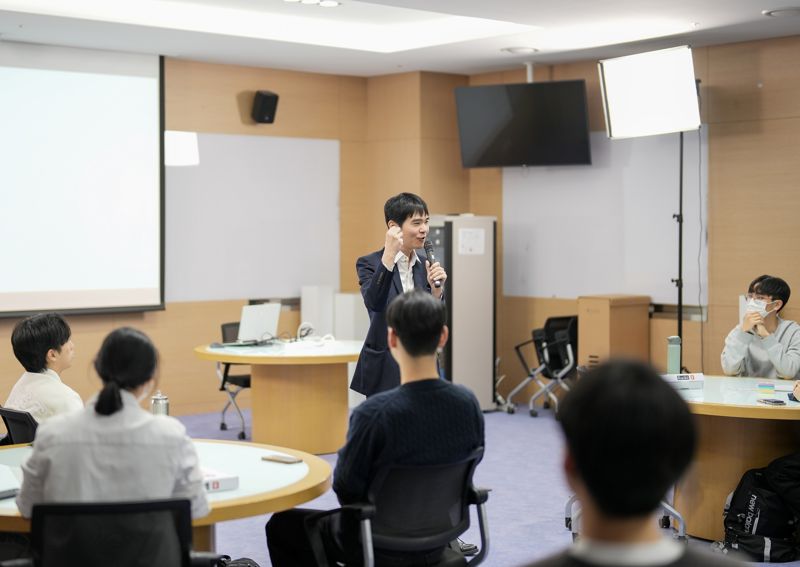 이세돌 UNIST 특임교수 "AI 스마트 캠퍼스 실현"