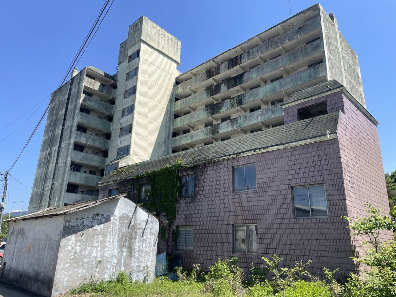 공사 중단으로 28년간 방치된 충북 증평 윤모아파트.(자료사진)/뉴스1