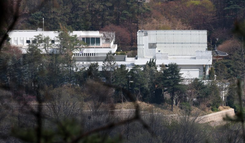 사진은 10일 한남동 관저 모습. 2025.4.10/뉴스1 ⓒ News1 박세연 기자
