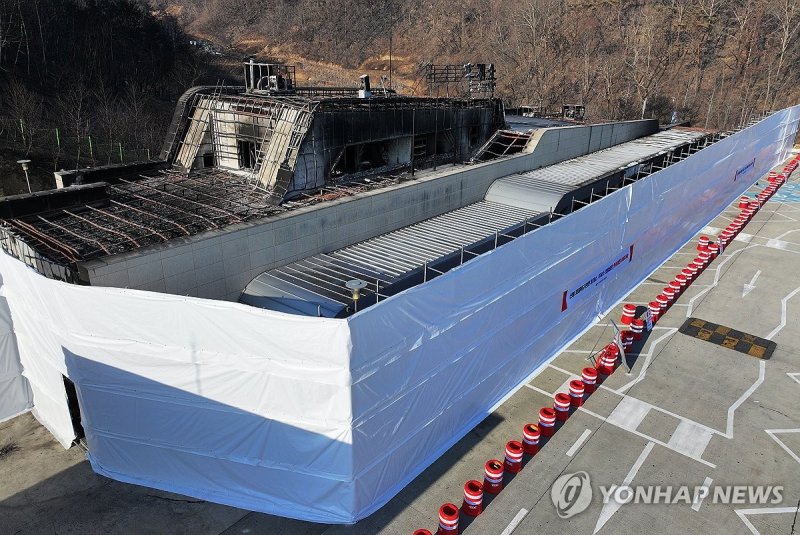 산불로 영업 중단한 청송휴게소 (출처=연합뉴스)