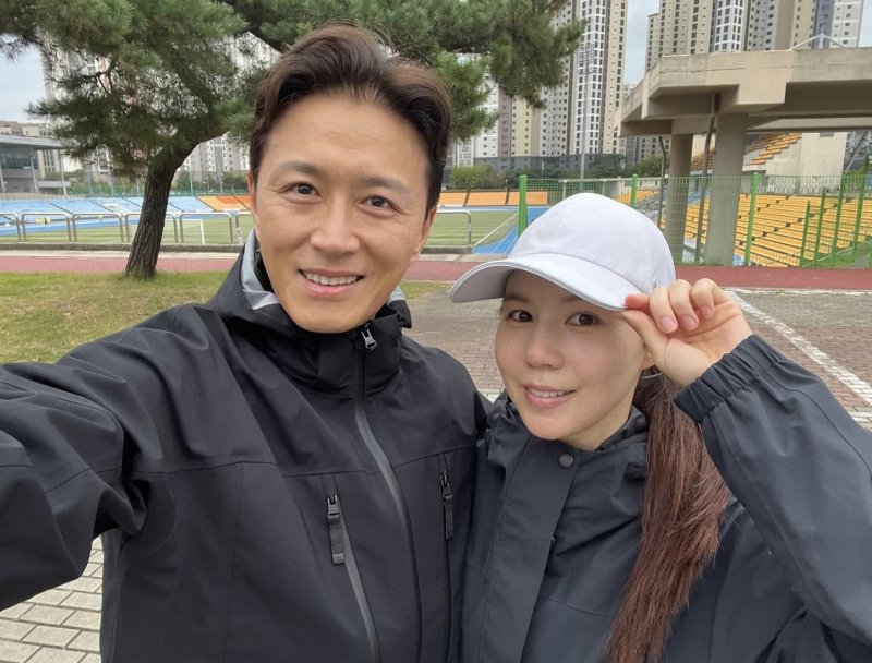 진태현 "연예인이라 특혜 많아, 항상 겸손 잊지 말아야"