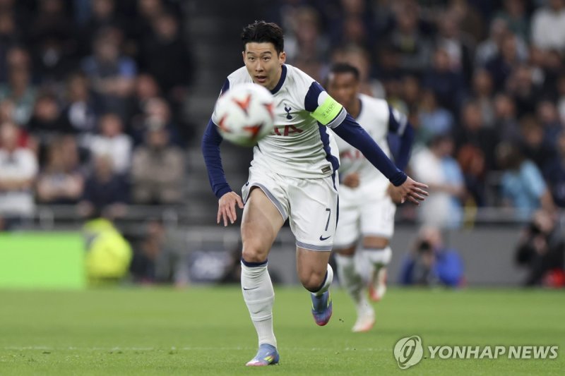 쇄도하는 손흥민 (출처=연합뉴스)