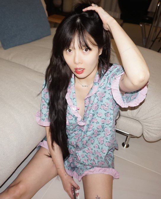 현아, 사랑스러움에 반전 '피어싱'…결혼 후 확 달라진 분위기