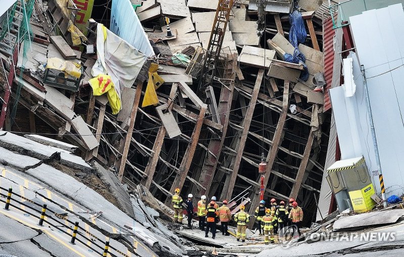 신안산선 공사장 붕괴 사고 실종자 이틀째 수색 (출처=연합뉴스)