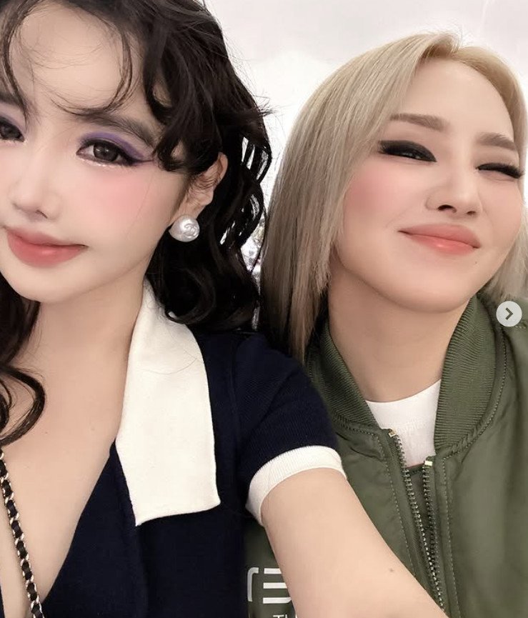 박봄, CL과 투샷 공개하며 "필터 안써요" 해명 [N샷]