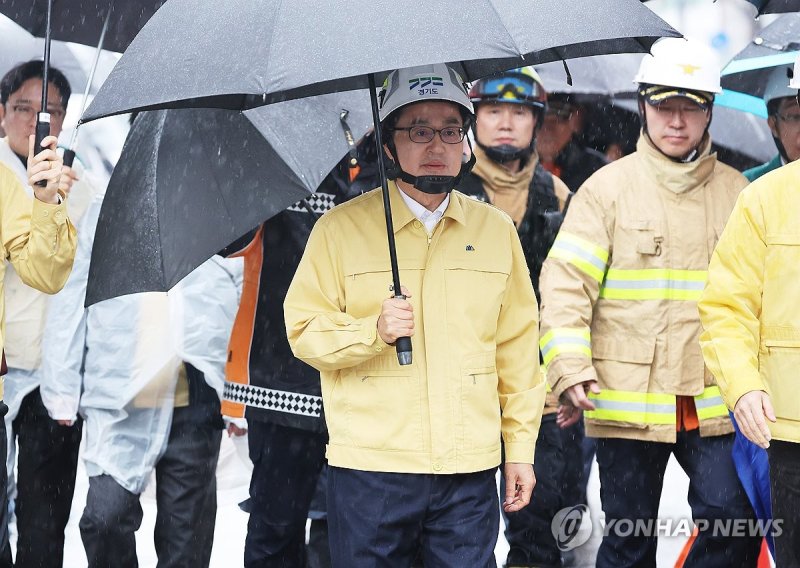 광명 신안산선 붕괴 사고 현장 찾은 김동연 (출처=연합뉴스)