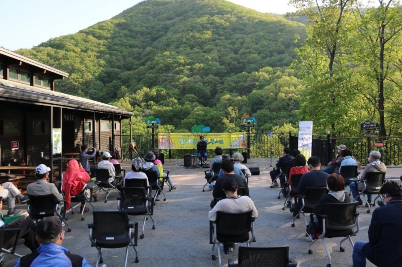 한국액티브시니어협회가 진행한 문화 활동 (출처=연합뉴스)