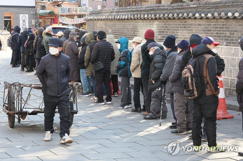 노인 10명 중 4명 빈곤층 '2년 연속 악화' (출처=연합뉴스)
