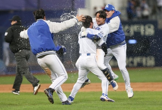 10일 SSG를 상대로 끝내기 안타를 친 양도근. (삼성 라이온즈 제공)