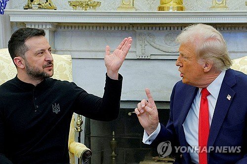 지난 2월 미 백악관에서 설전벌이는 젤렌스키 우크라이나 대통령과 트럼프 미 대통 (출처=연합뉴스)
