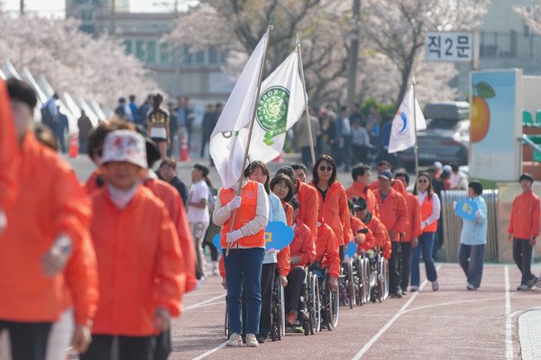 제1회 제주도장애인체육대회 개회식 선수단 입장 모습.(제주도 장애인체육회 제공, 재판매 및 DB 금지)/뉴스1