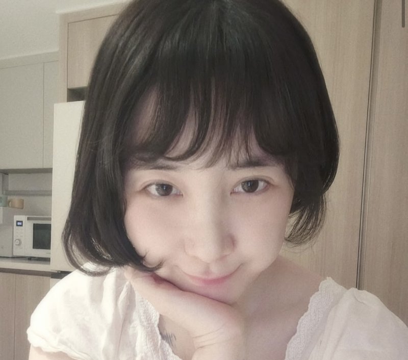 서인영, 이혼 5개월만 근황 "봄이 왔네 곧 만나"