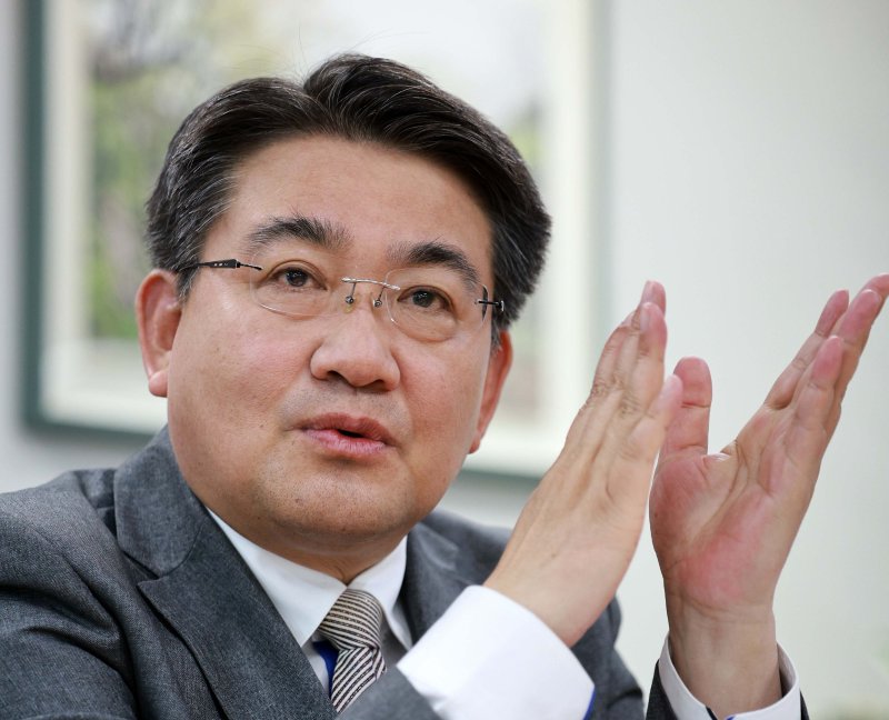 [서울=뉴시스] 고범준 기자 = 오승록 노원구청장이 8일 서울 노원구 노원구청에서 뉴시스와 인터뷰를 하고 있다. 2025.04.14. bjko@newsis.com