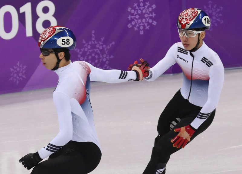 한국 쇼트트랙 대표팀에서 함께 호흡을 맞추던 시절의 린샤오쥔(오른쪽)과 황대헌. 2018.2.22/뉴스1 ⓒ News1 허경 기자