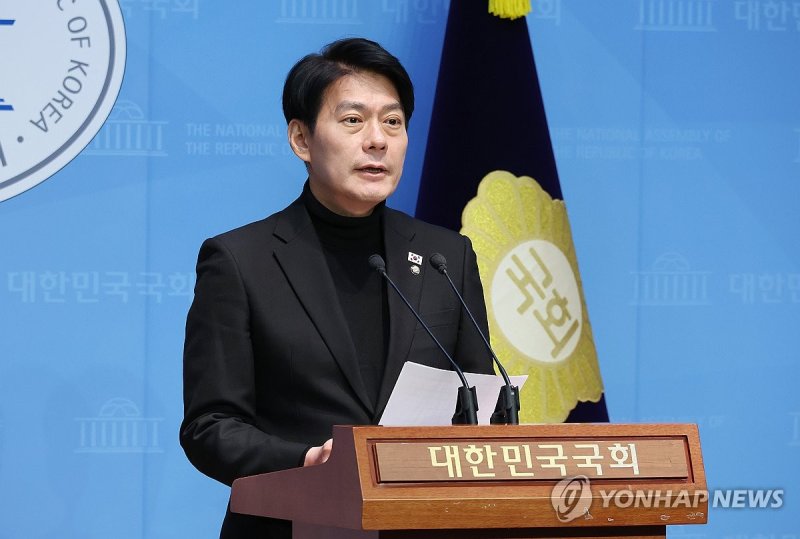 브리핑하는 한민수 대변인 (출처=연합뉴스)