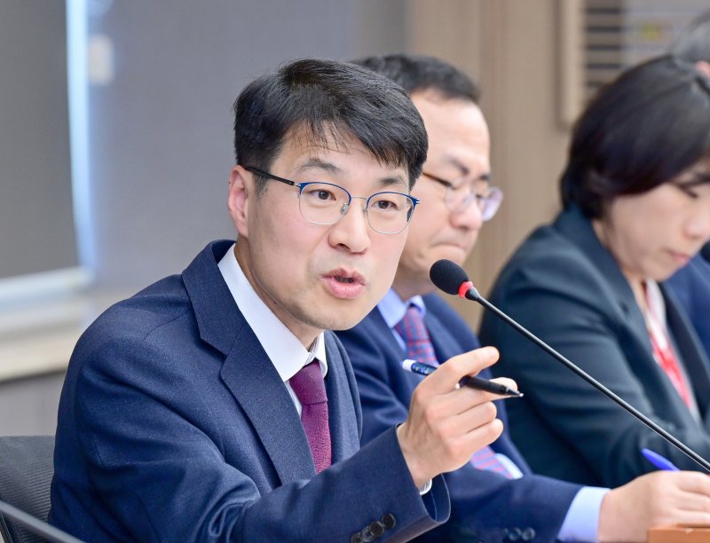 지난 11일 대구시청 산격청사에서 열린 긴급 현안 점검회의에서 김정기 대구시장 권한대행(행정부시장)이 발언하고 있다.(대구시 제공)