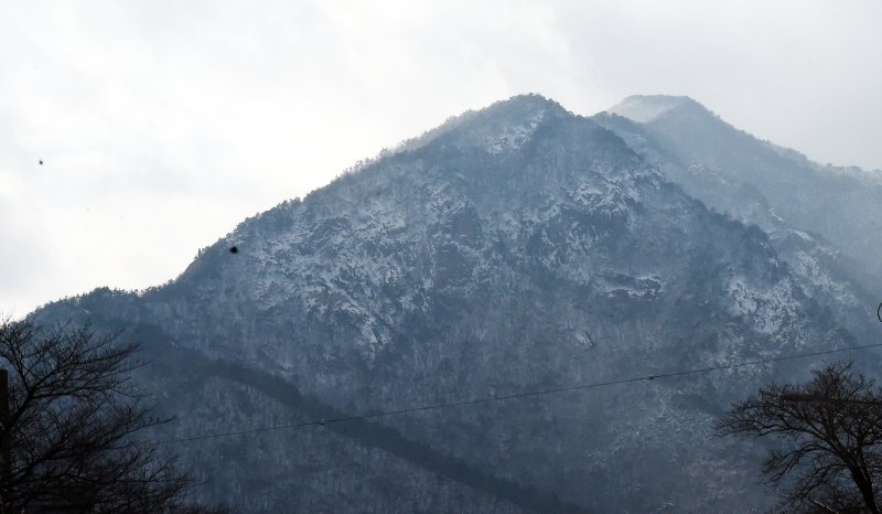 [계룡=뉴시스] 지난 2015년 12월4일 충남 계룡시 계룡산에 눈이 쌓여있다. (사진=뉴시스 DB). photo@newsis.com