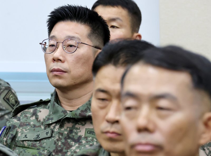 [서울=뉴시스] 조성우 기자 = 조성현 수도방위사령부 제1경비단장이 지난 2월 21일 오전 서울 여의도 국회에서 열린 윤석열 정부의 비상계엄 선포를 통한 내란 혐의 진상규명 국정조사 특별위원회 4차 청문회에 출석해 자리하고 있다. 2025.04.14. xconfind@newsis.com