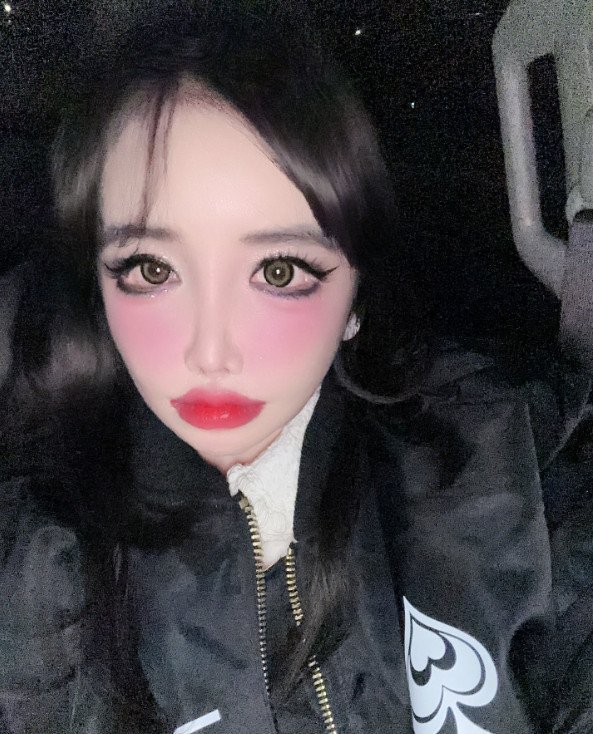 박봄, 매력적인 볼터치…과즙미 넘치는 셀카 미모 [N샷]