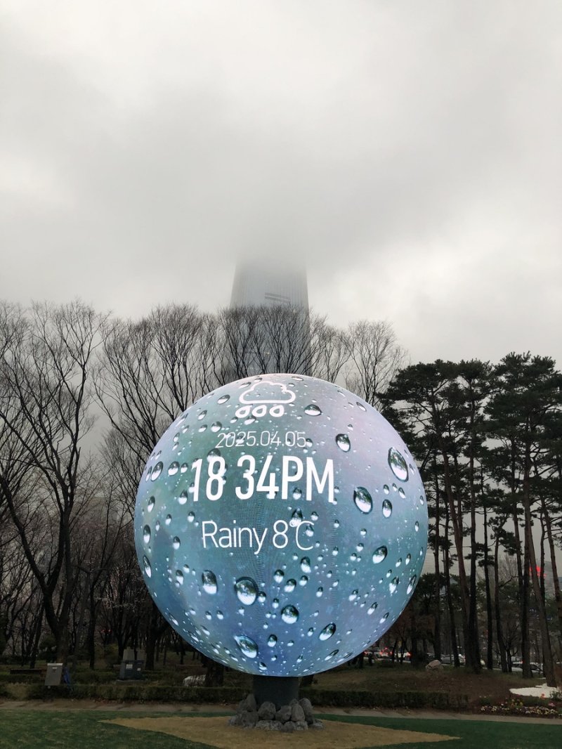 더 스피어, 기본 화면 콘텐츠 (출처=연합뉴스)