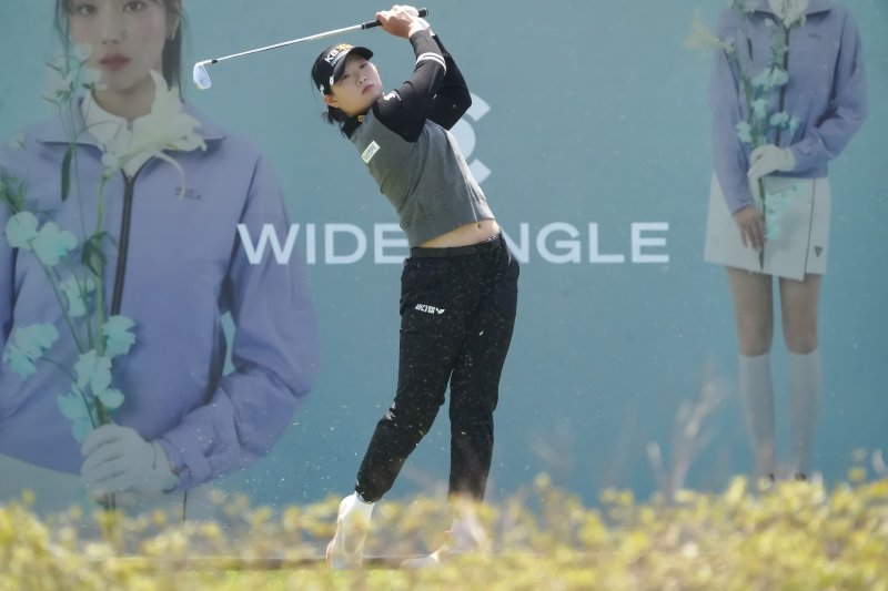 와이드앵글이 지난 10~13일 열린 한국여자프로골프(KLPGA) 투어 iM금융오픈 2025 공식 후원사로 참여하며 현장 밀착형 브랜드 마케팅을 본격 전개했다.(와이드앵글제공)