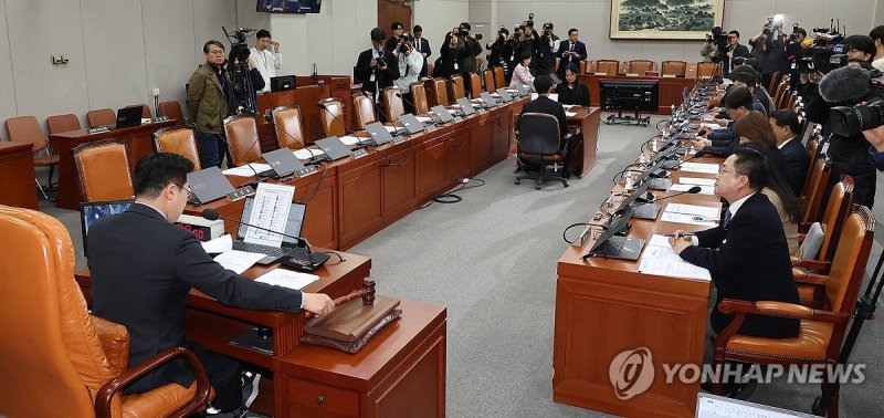 국회 운영위, 이완규·함상훈 지명 철회 촉구 결의안 가결 (출처=연합뉴스)