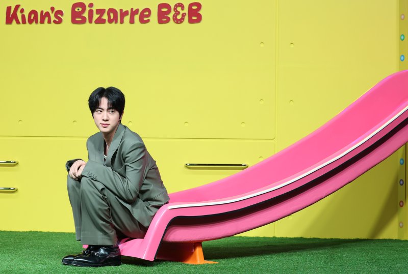 지예은 "월드스타 BTS 진 옆, 욕 먹을까봐 거리두려 해" [N현장]