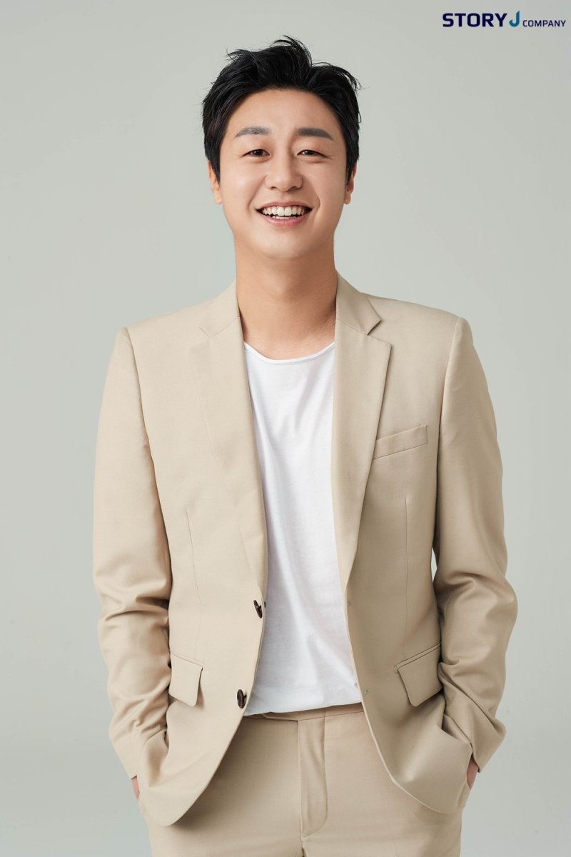 "든든한 동반자"…배유람, 현소속사 스토리제이컴퍼니 재계약