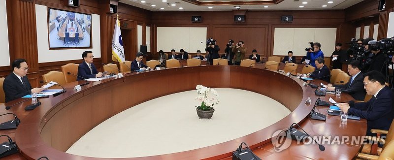 회의 주재하는 최상목 부총리 (출처=연합뉴스)