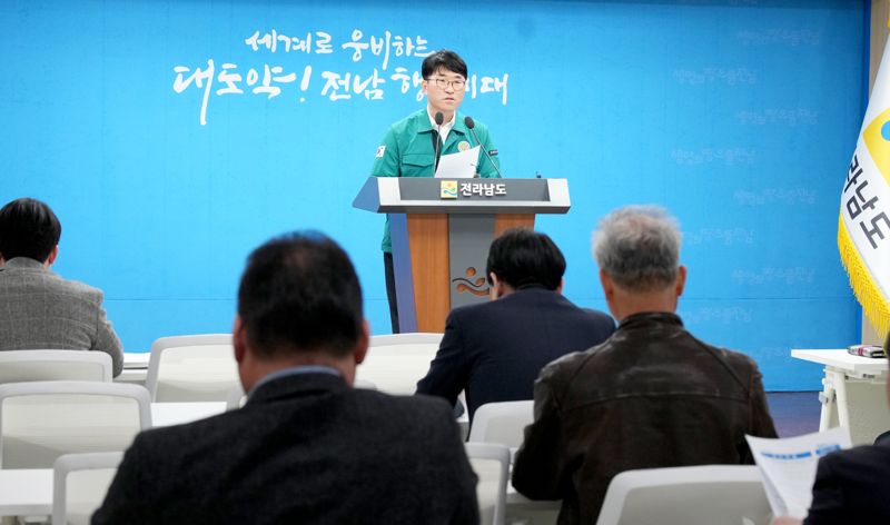 '무안 돼지농장 3곳서 구제역 추가 발생'...전남도, 신속 초동 방역
